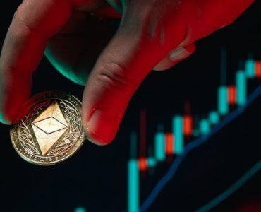 Wielkie cięcie w świecie krypto: jak halving zmienia podaż, ceny i Twoją strategię