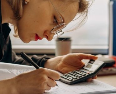 Czy to już czas na pełną księgowość? 7 sygnałów, że Twoja firma jest gotowa