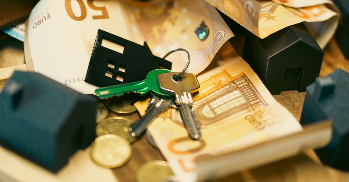 Kredyt czy pożyczka? Kluczowe różnice, które pomogą Ci wybrać mądrze