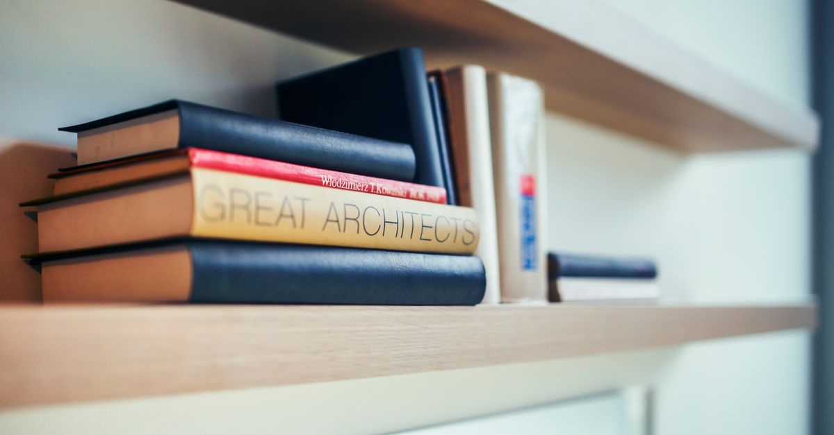 Biblioteka inwestora: książki, które przyspieszą Twój finansowy rozwój