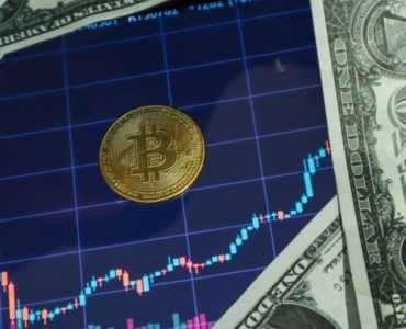 Zyski na czerwono: 7 sprytnych sposobów, by zarabiać, gdy kryptowaluty spadają